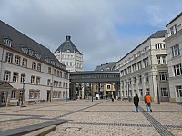 3895.jpg 3895.jpg