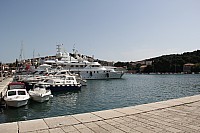 5871.jpg 5871.jpg